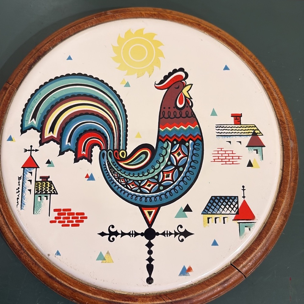 Vintage Berggren Ceramic Tile Trivet Featuring a Scandinavian Filk Art Design - Picture 2 of 4